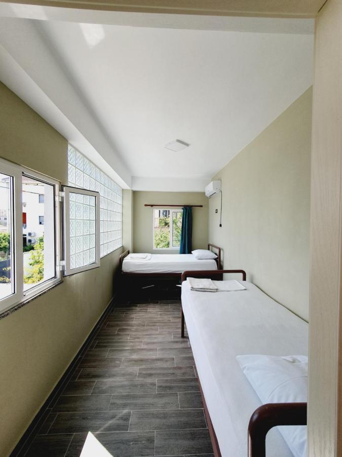 Klerichi Hotel ティラナ エクステリア 写真
