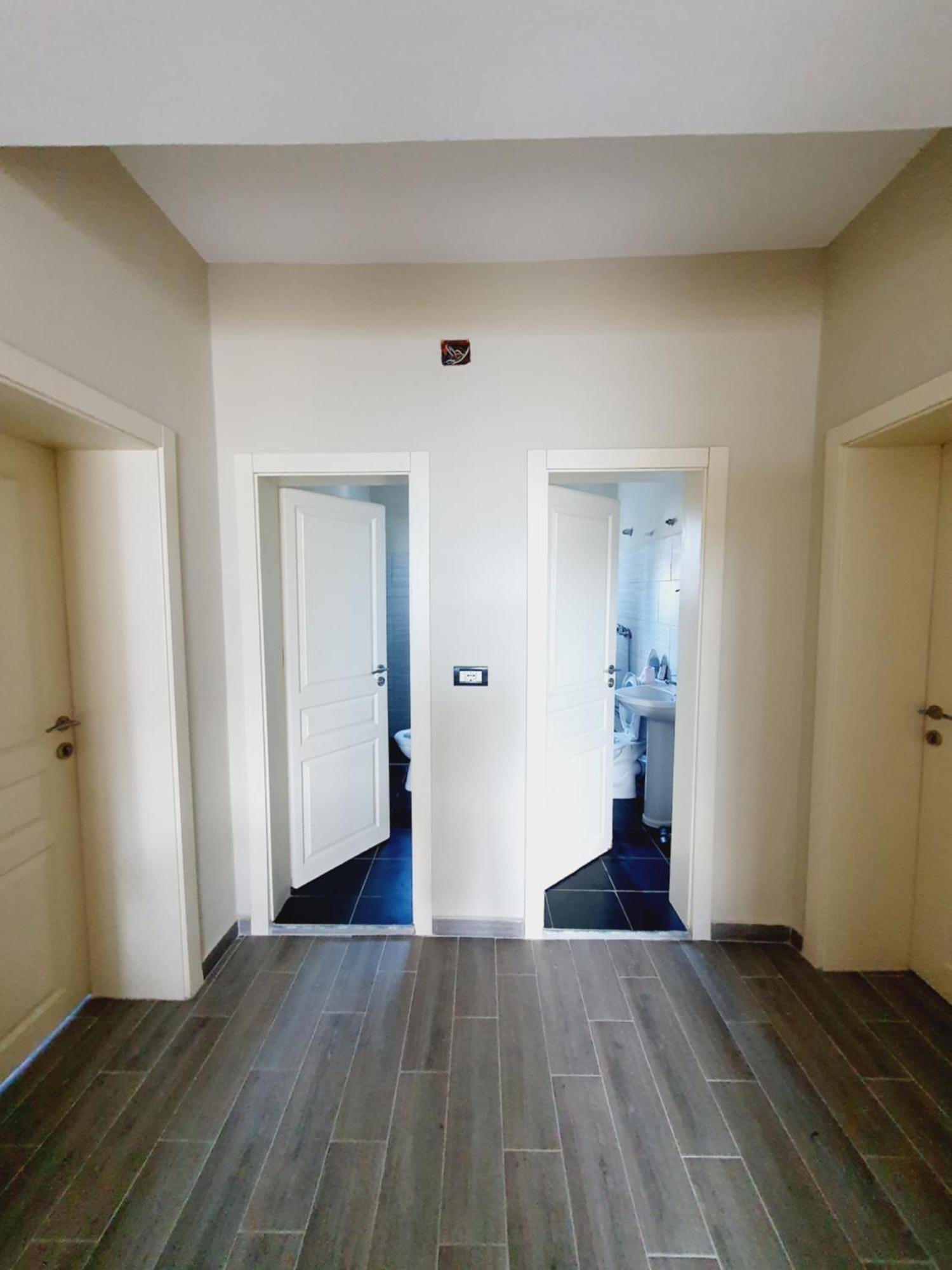 Klerichi Hotel ティラナ エクステリア 写真