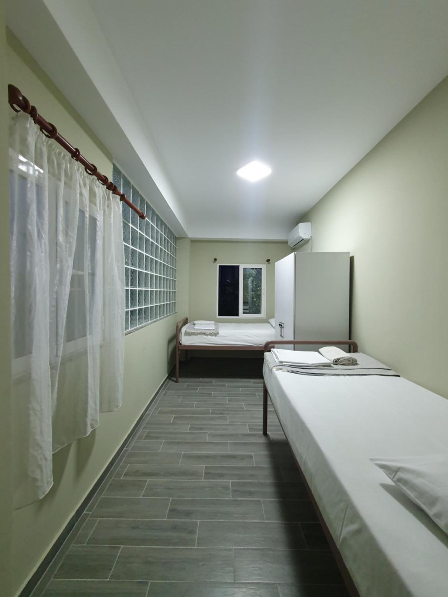 Klerichi Hotel ティラナ エクステリア 写真